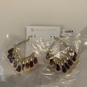 Never been worn Kendra Scott earrings
